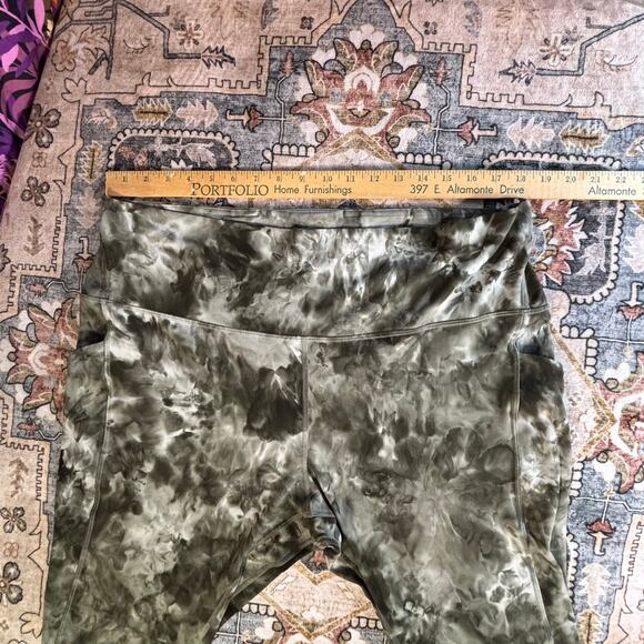 Lululemon Align High Rise Leggings Cropped Women's Size 20 Has Pockets Gym Yoga - Picture 9 of 15